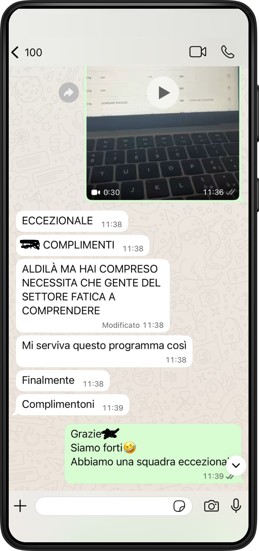 Messaggio WhatsApp di un cliente: «Eccezionale, complimenti. Mi serviva questo programma così, finalmente.»